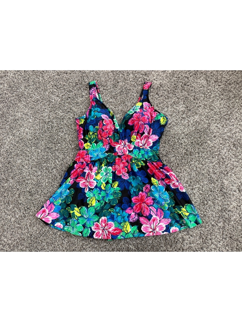Maxine of Hollywood One-Piece Multicolor Floral Padded Swimdress Size 20W